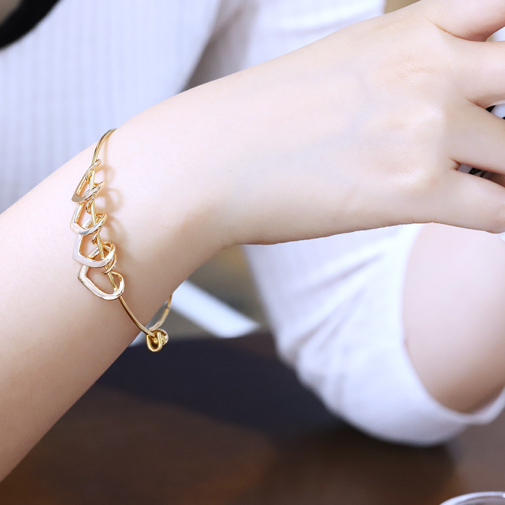 Customized Engraved Name Brace - Rose Gold Bracelet 评论和价格