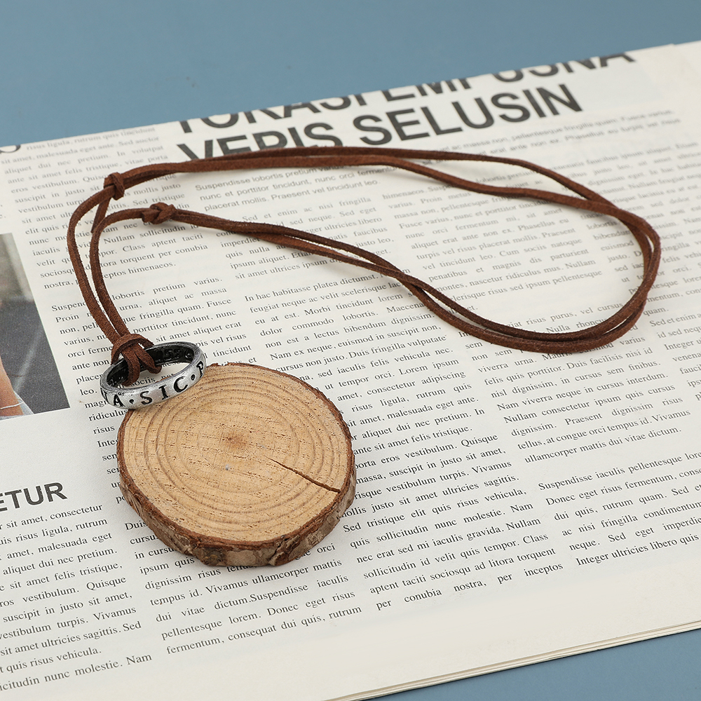 Game Anime Leather Chain Ring  - Necklace Pendant 评论和价格