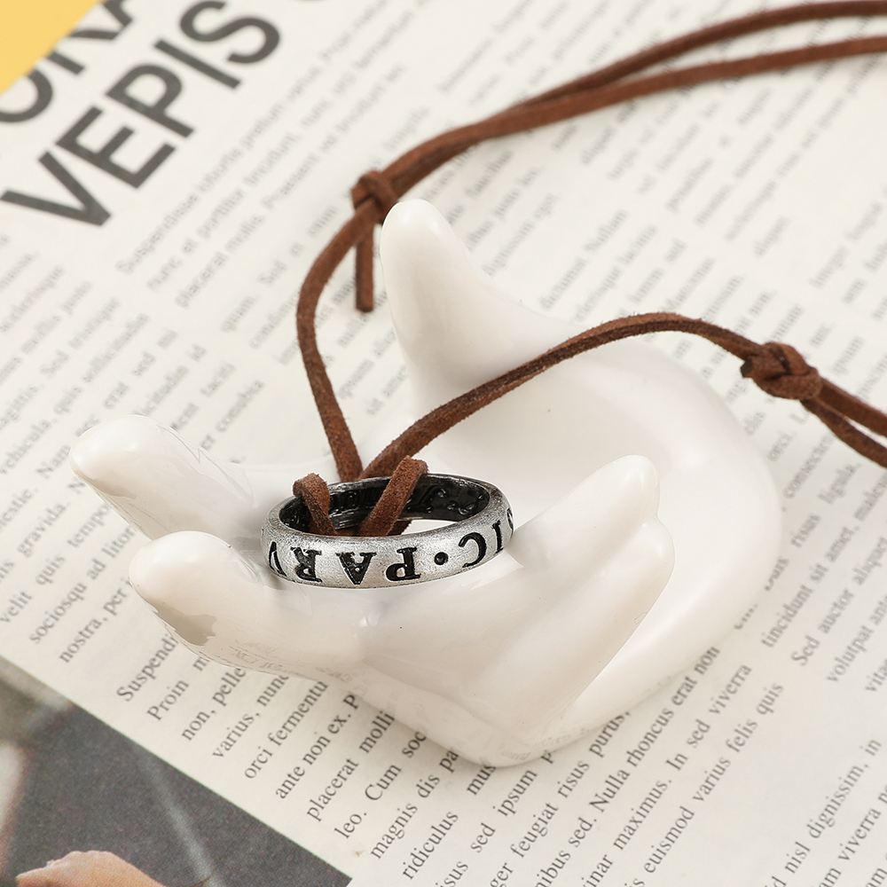 Game Anime Leather Chain Ring  - Necklace Pendant 评论和价格