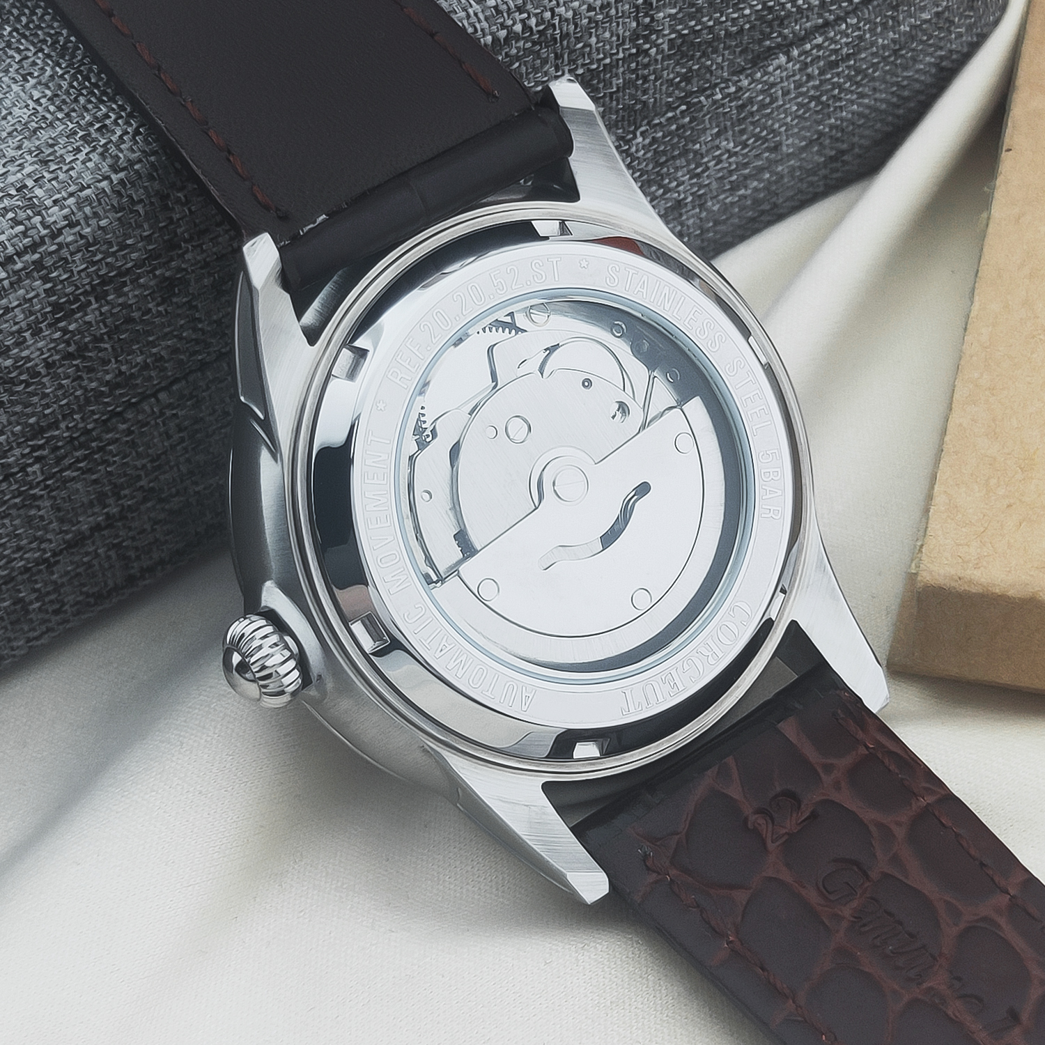 CUSTOM Logo 41mm MIYOTA8215 Au - Automatic Watch Winder 评论和价格